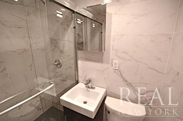 Rented by REAL New York | media 9