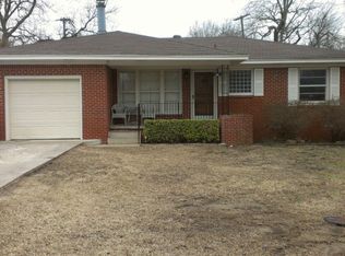 104 N Crownpoint Dr, Ada, OK 74820