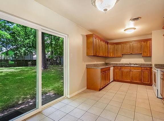 4th image of 207 Walnut St