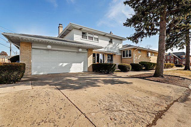 1st image of 7458 W Winnemac Ave