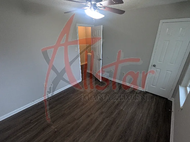 8061 Martha Ann Ln — Photo 9