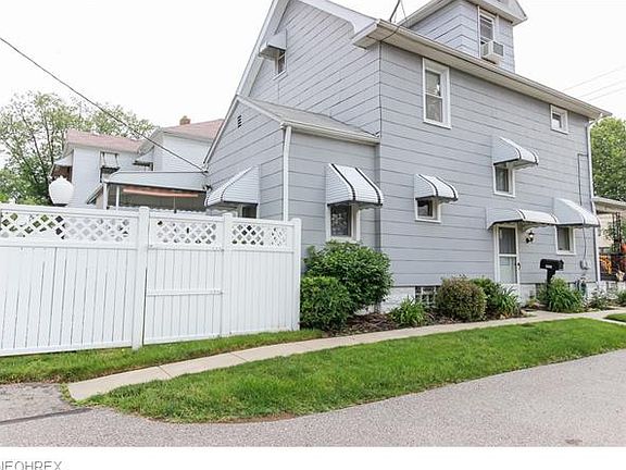 3rd image of 4962 E 71st St