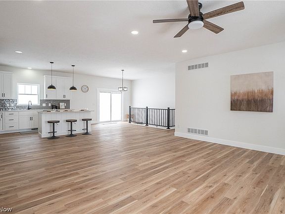 5th image of 8421 Wadsworth Rd