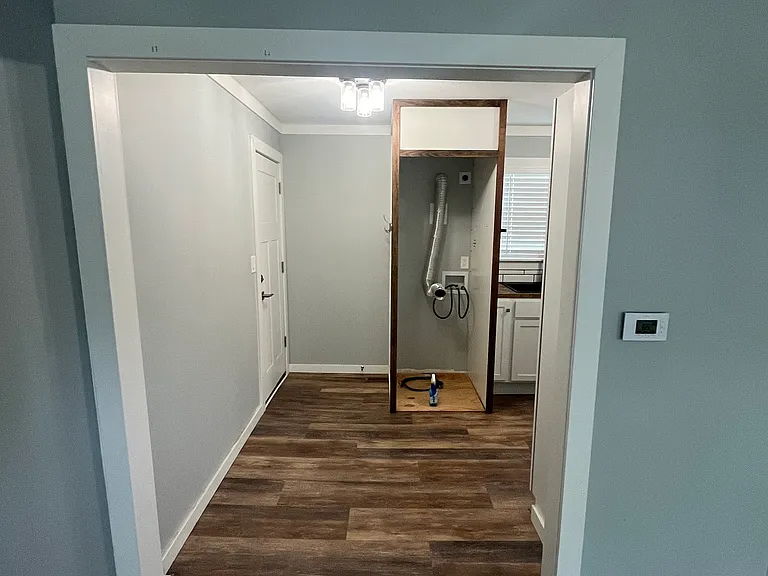 4402 E Vesta Dr — Photo 3