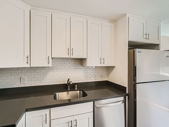 5th image of 544 156th Ave SE APT A