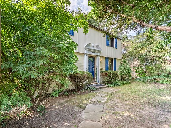 3rd image of 914 Bower Hill Rd