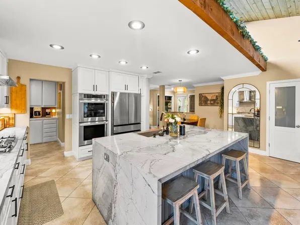 870 Linda Ln, San Marcos, CA 92069