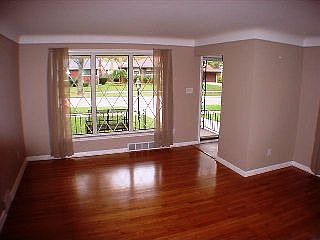 1st image of 20420 Kenmore Ave