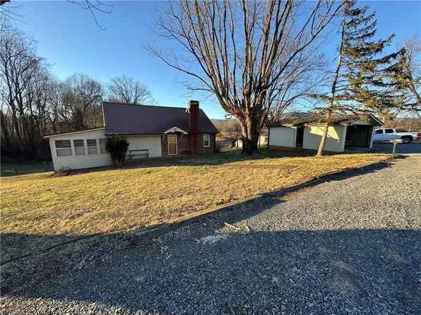 969 Traphill Union Rd, Traphill, NC 28685