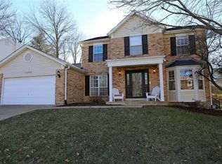 1568 Oakglen Dr, Fenton, MO