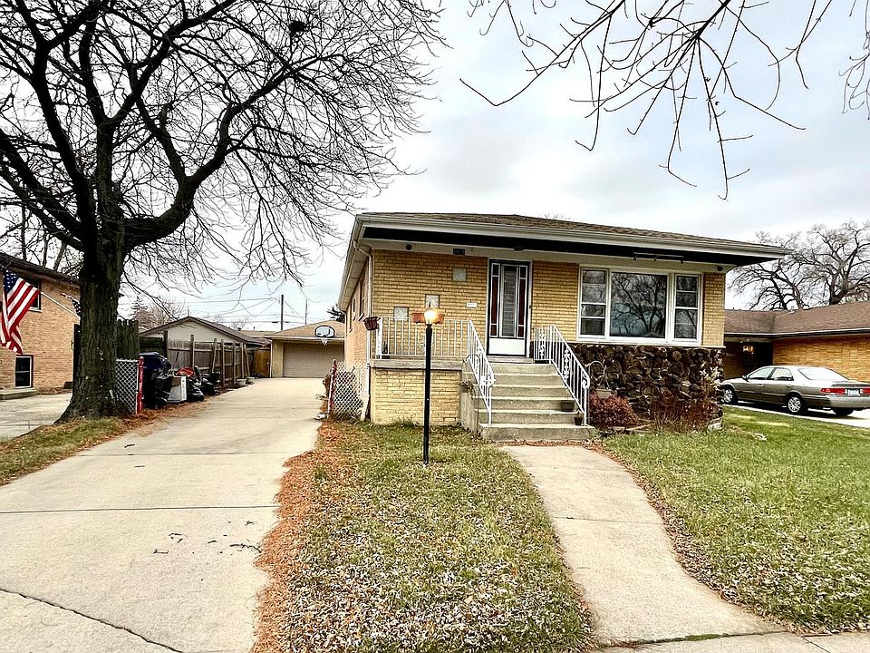1st image of 8804 S 55th Ct