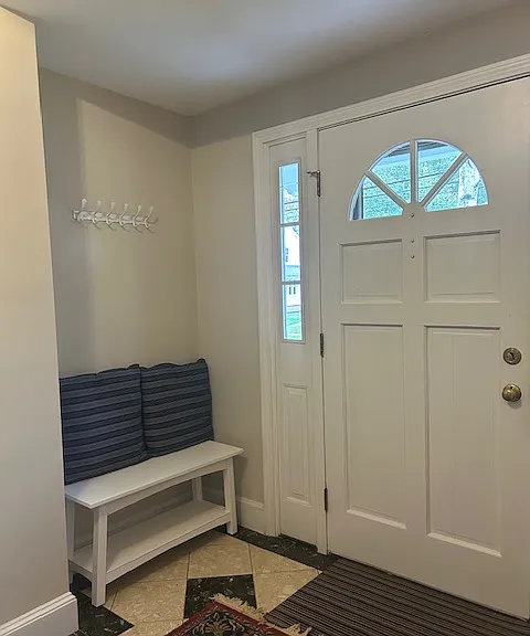 entry bench to change and store your shoes.