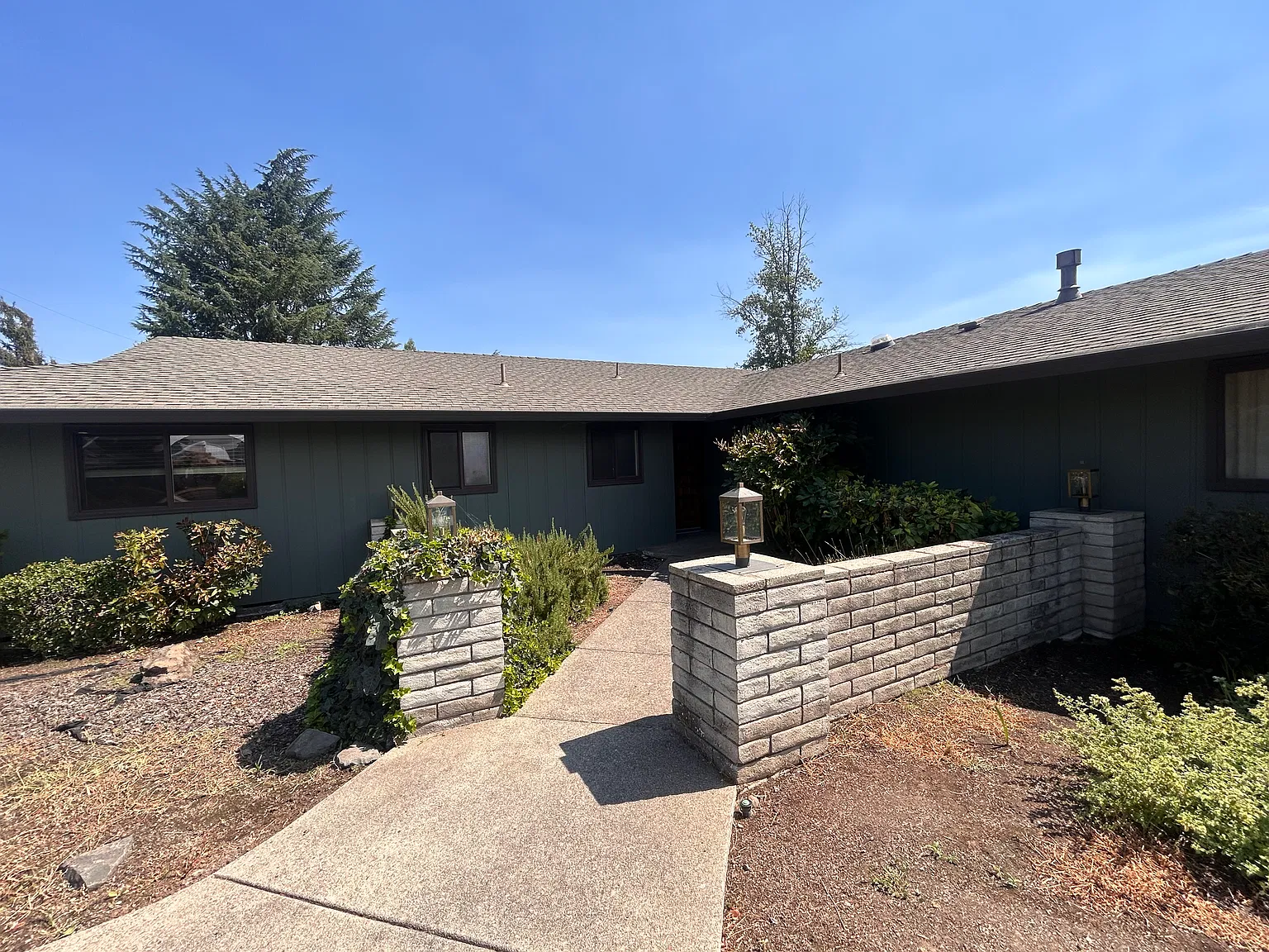 3 bed, 1784 sqft, $2,650 — Photo 2