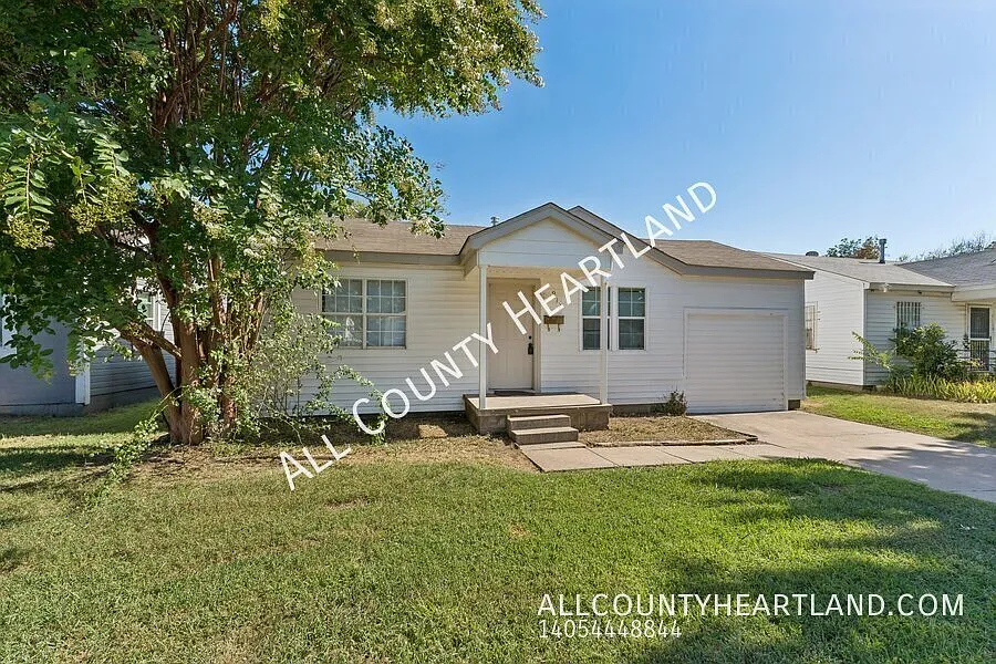 Charming 2 Bed, 1 Bath Home in Oklahoma City! — Photo 1