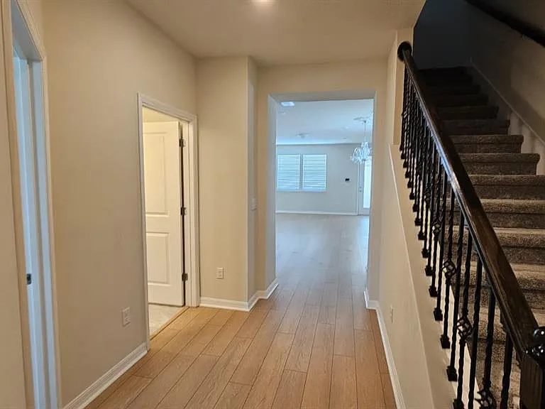 10274 Hadley St — Photo 2