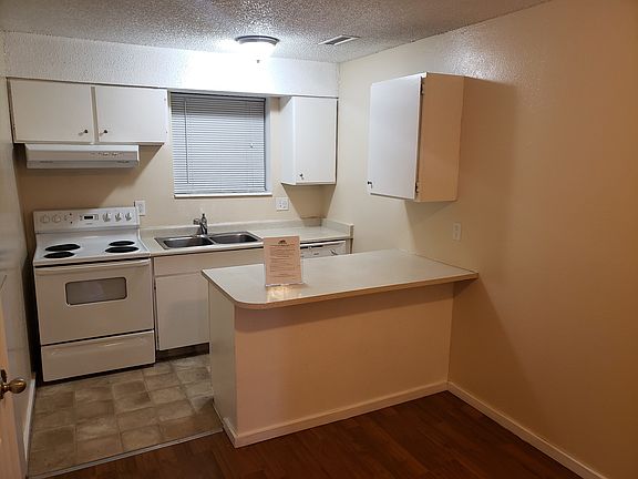 4th image of 2736 S Adams St APT 13