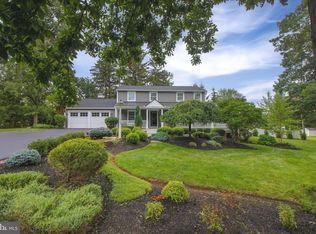 109 Crestwood Cir, Lansdale, PA 19446