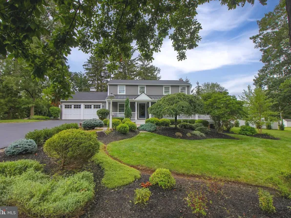 109 Crestwood Cir, Lansdale, PA 19446