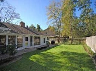 4 Yellowwood Ct, Spring, TX 77380