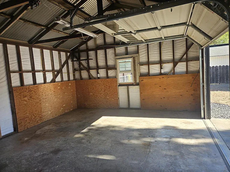 113 Central St — Photo 4