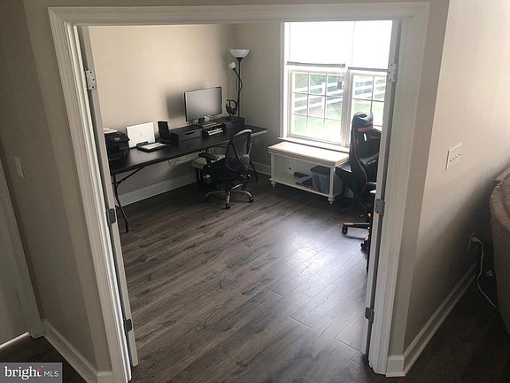 5th image of 149 Gloucester Blvd