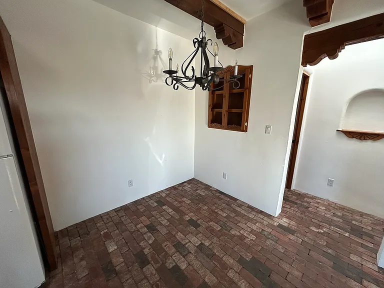 2645B Chelsea Ln — Photo 5