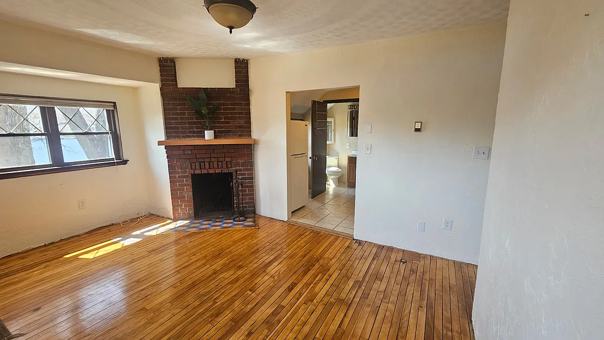Building Photo - 106 S Quinsigamond Ave #2