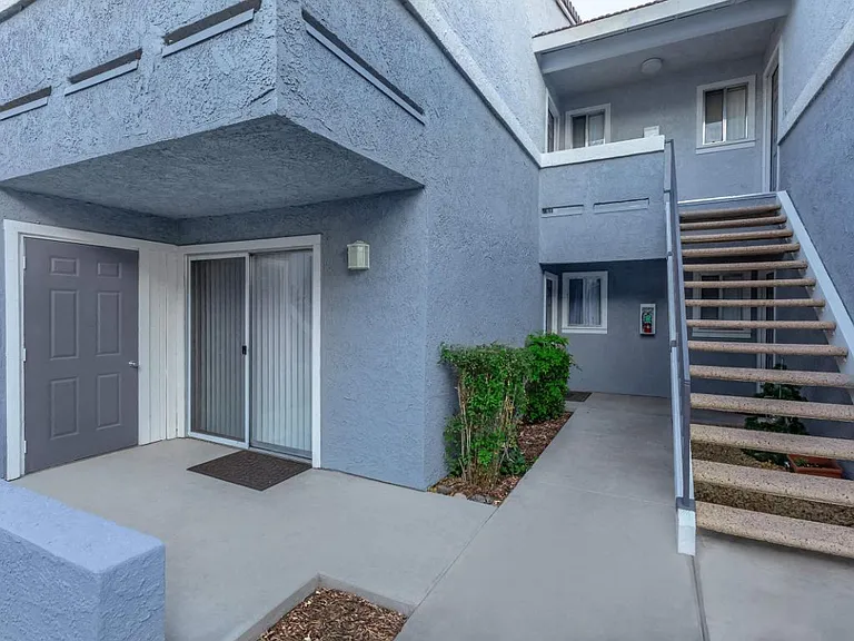 Desert Heights Apartment Homes — Photo 6