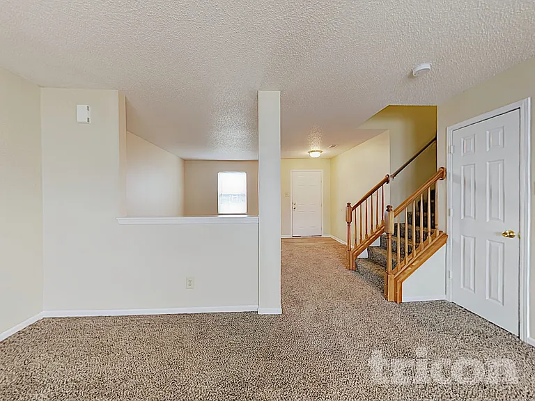 7913 States Bend Ln — Photo 4