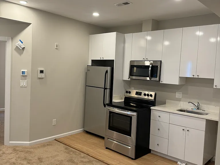 2622 University Pl NW #203 — Photo 4