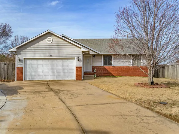 725 N Kansas Ct, Benton, KS 67017