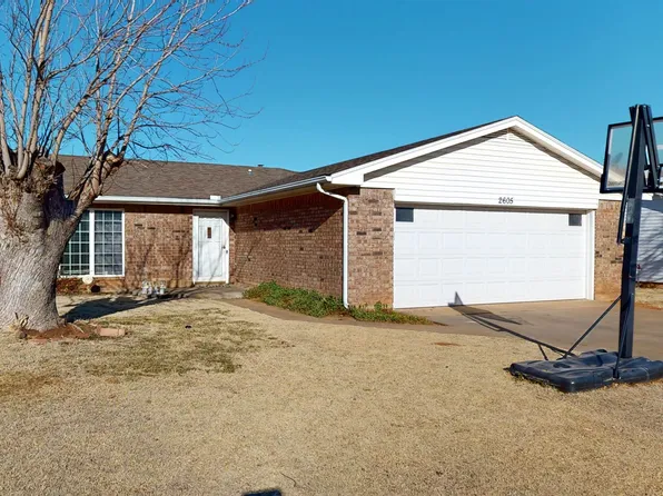 2605 3rd St, Woodward, OK 73801