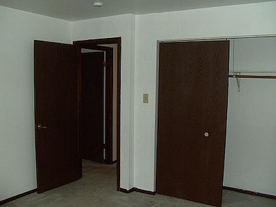 4th image of 15718 Lake Dr APT 3BL
