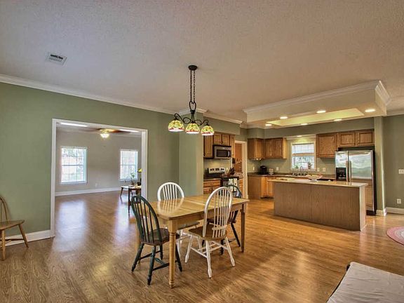 4th image of 15116 Nursery Ct