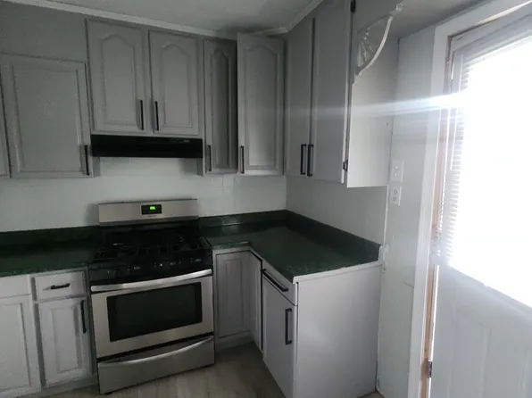 400 N 10th St, Pottsville, PA 17901