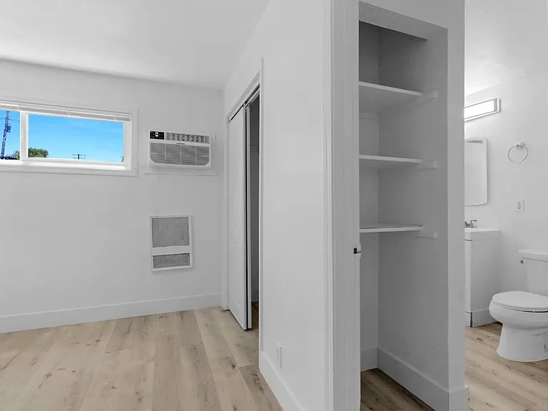 B Street Apartments — Photo 9