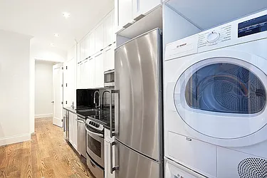 Rented by R New York