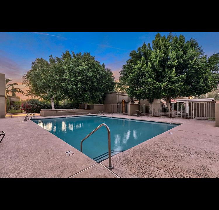 1st image of 1452 W La Jolla Dr