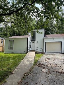 9516 Manning Ave, Kansas City, MO, 64134