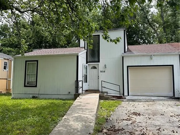 9516 Manning Ave, Kansas City, MO 64134