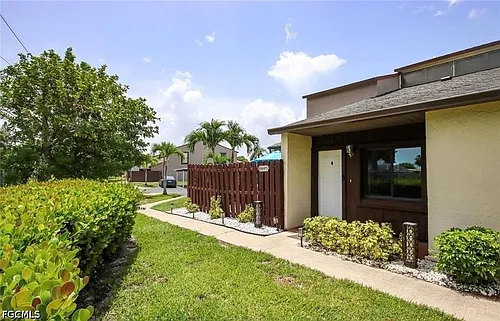 8849 Somerset Blvd Photo 1