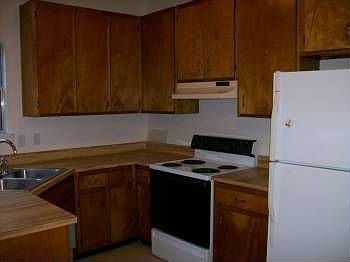 3rd image of 3238 Albert Dr