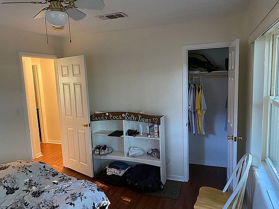 4th image of 210 W Lorraine Dr