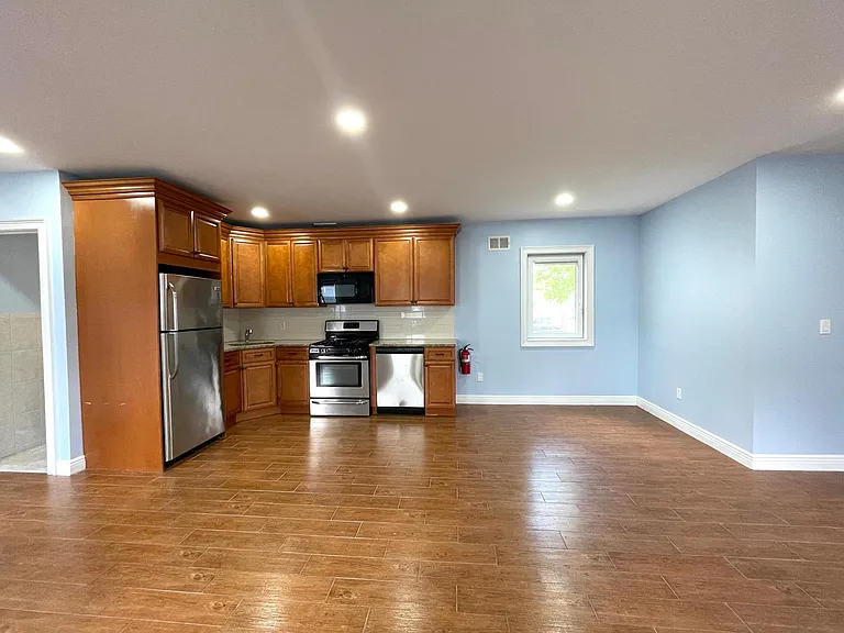 41 Mercer St #1 — Photo 6