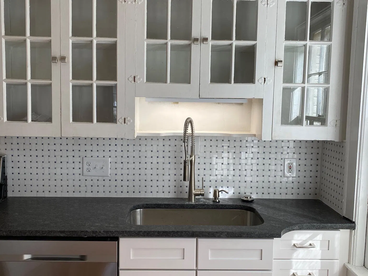 3 bed, 1431 sqft, $2,150 — Photo 4