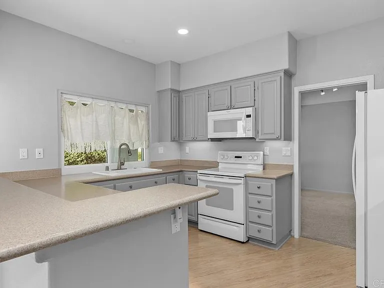 4878 Marathon Way — Photo 25