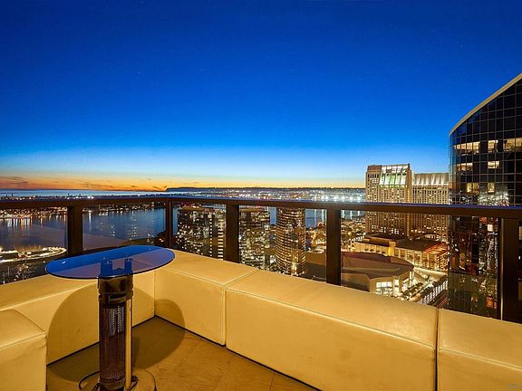 3rd image of 200 Harbor Dr Unit 3602