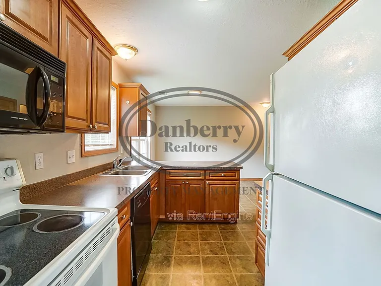 1103 N Byrne Rd — Photo 9