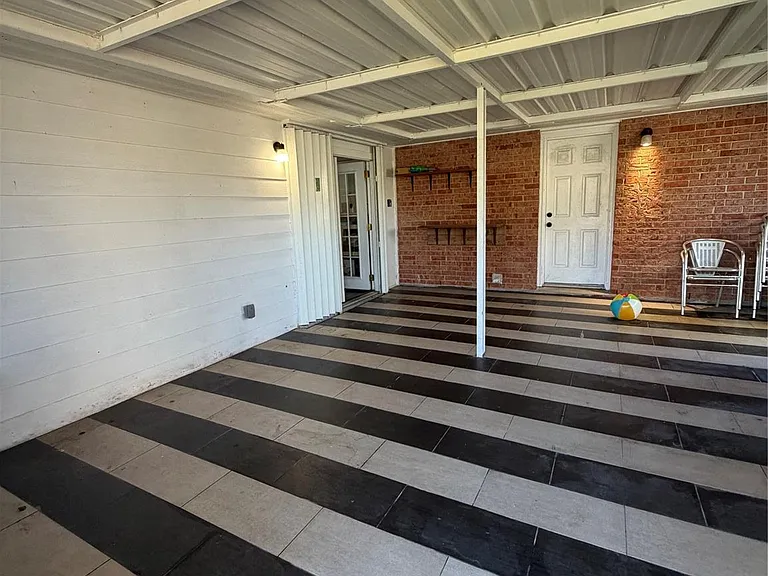 2806 Pine St — Photo 20