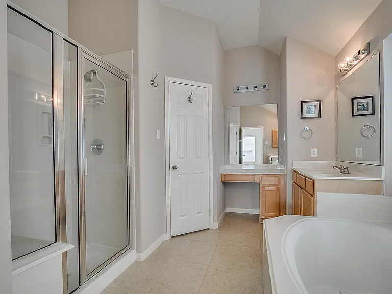 10914 Tattershall Ln — Photo 20